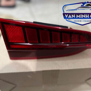 MẢNH ĐÈN HẬU TRONG LH - SANTAFE 2021